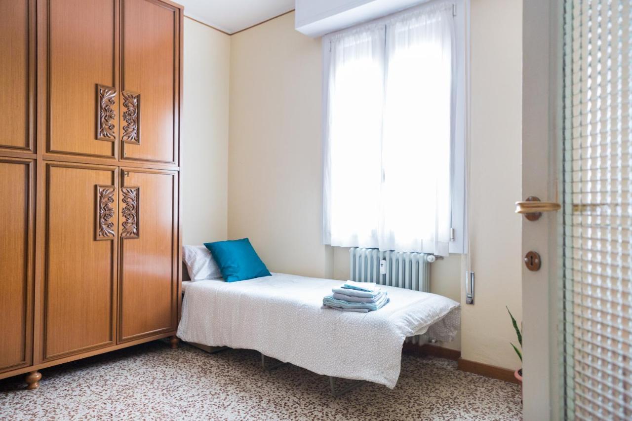 A Pochi Passi Dal Centro E Dall'Ospedale Di Parma公寓 外观 照片